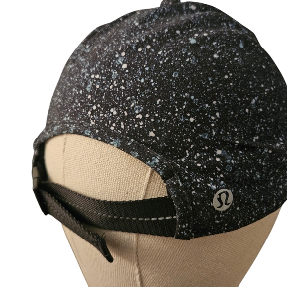 Lululemon Women's Cap - Picture 3 of 7